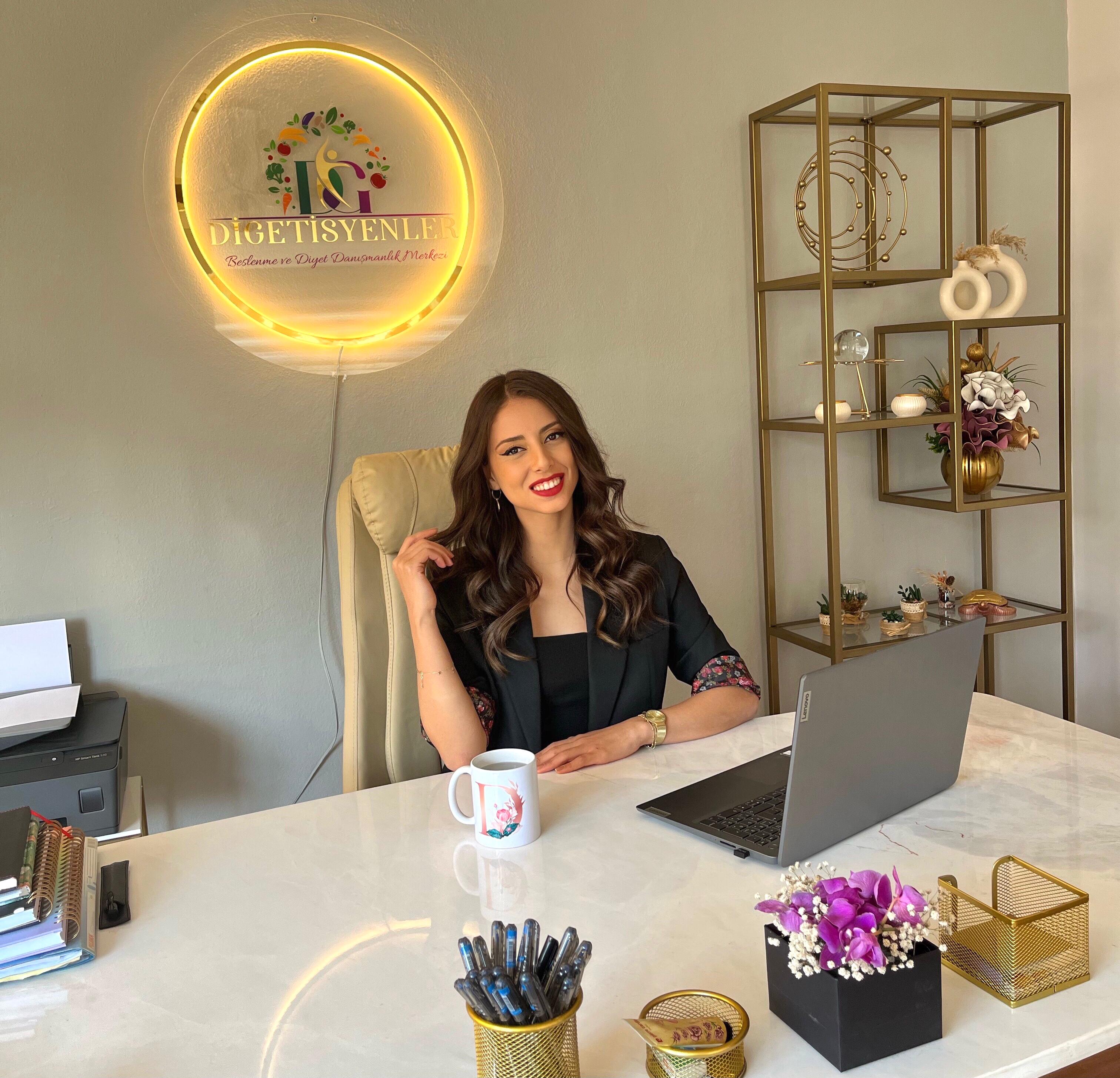 Uzman Diyetisyen Dilara Karakas 1